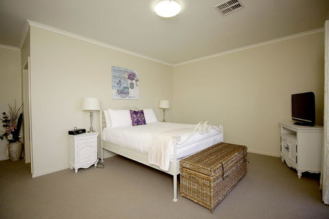 Wallaroo Marina Apartments - Flights 7