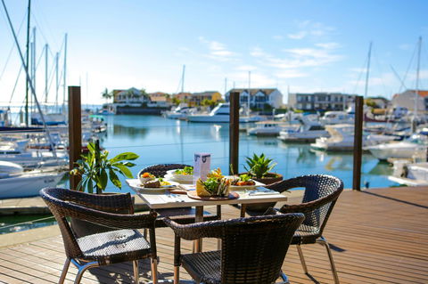 Marina Hotel - Flights 42