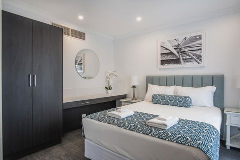 Marina Hotel - Flights 22