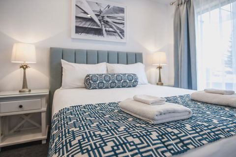 Marina Hotel - Flights 23