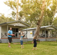 Discovery Parks  Clare - Flights