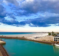 Ocean View Luxury Apartment  Suite - Flights