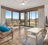 Sun  Surf Aldinga Beach Apartment - Flights