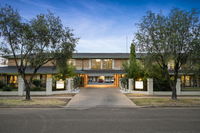 Book Wagga Wagga Accommodation Vacations Flights Flights