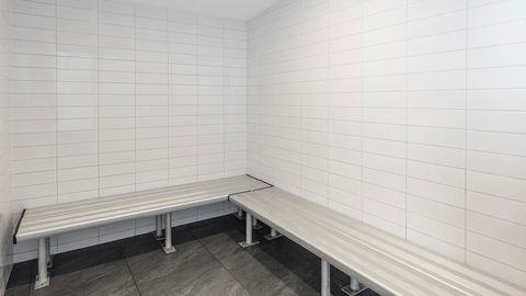 IStay Precinct Adelaide - Flights 32