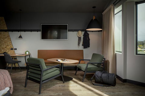 Marion Hotel - Flights 32