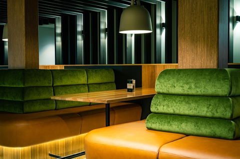 Marion Hotel - Flights 27