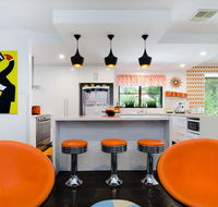 Barossa Retro BnB - Flights
