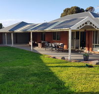 Aldinga Beach overnighter or getaway home - Flights