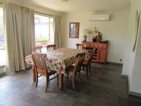 Maslin Beach House - Flights 2