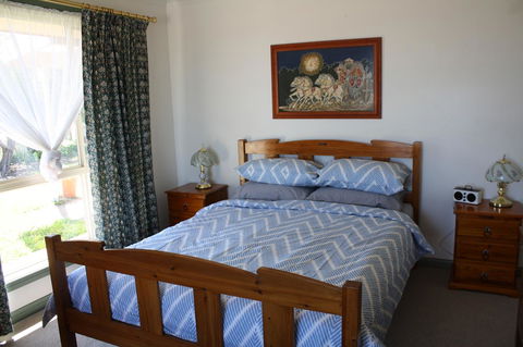Maslin Beach House - Flights 9
