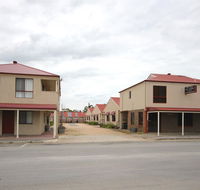 Port Vincent Motel  Apartments - Flights