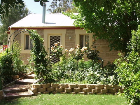 Riesling Trail & Clare Valley Cottages - Flights 3