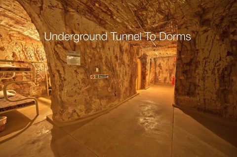 Radeka Downunder Underground Motel - Flights 10