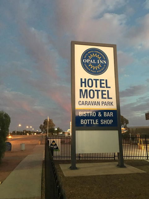 Opal Inn Hotel, Motel, Caravan Park - Flights 0