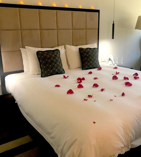 Ellen Hotel - Flights 5