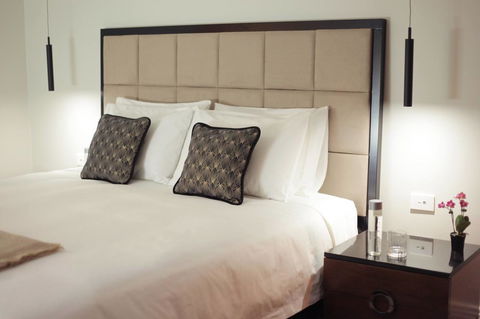 Ellen Hotel - Flights 14