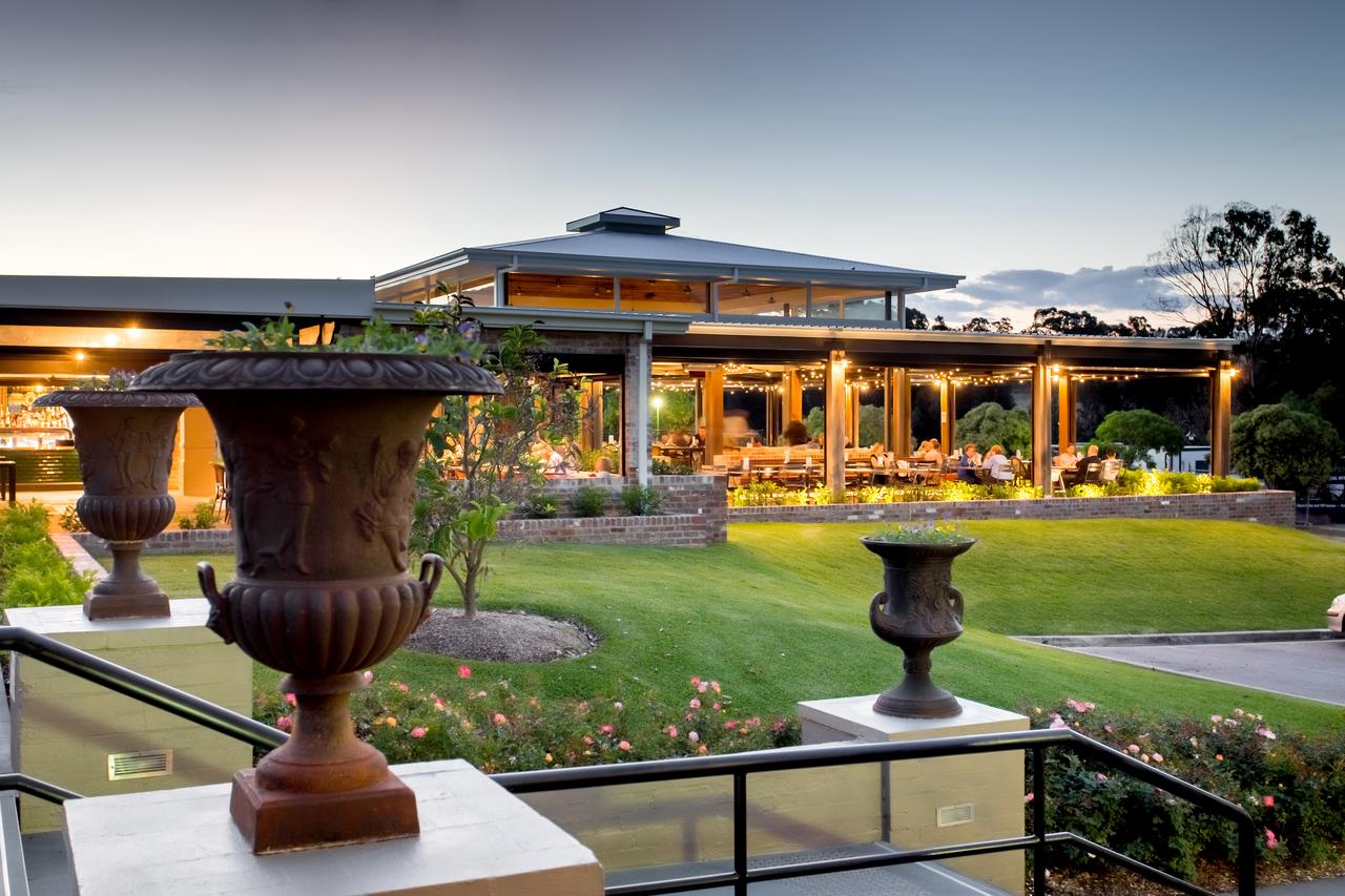 Aberglasslyn NSW Flights