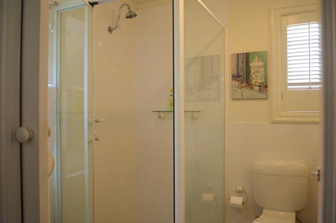 Athelney Cottage Bed And Breakfast - Flights 18