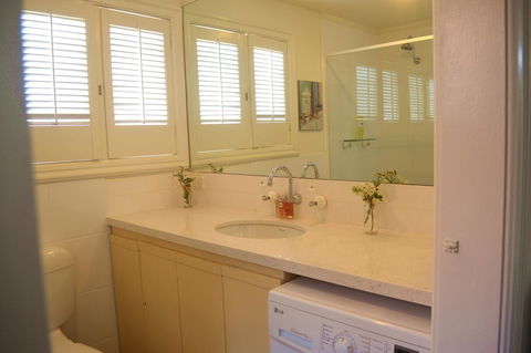 Athelney Cottage Bed And Breakfast - Flights 20
