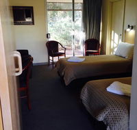 Roxby Downs Motor Inn - Flights