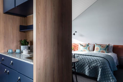 Byng Street Boutique Hotel - Flights 10