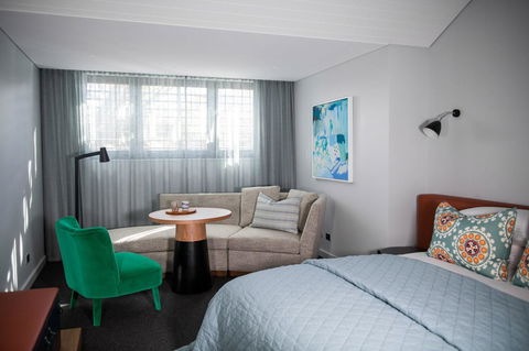 Byng Street Boutique Hotel - Flights 35