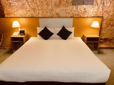 Desert Cave Hotel - Flights 1