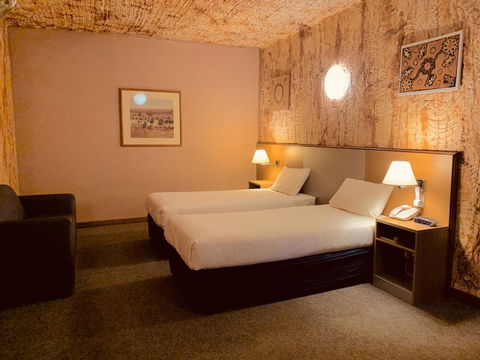 Desert Cave Hotel - Flights 7