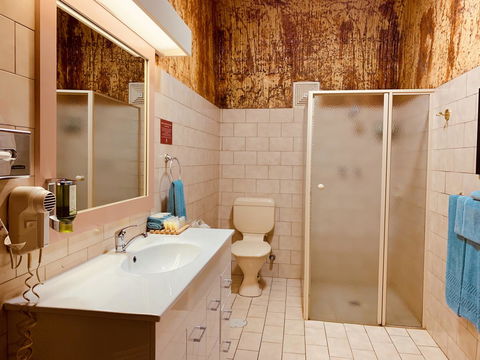 Desert Cave Hotel - Flights 5