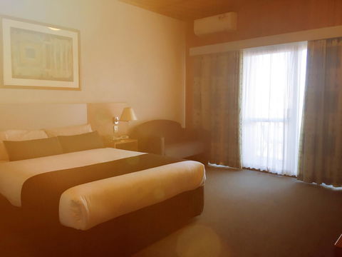 Desert Cave Hotel - Flights 42