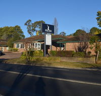 Deer Park Motor Inn - Flights