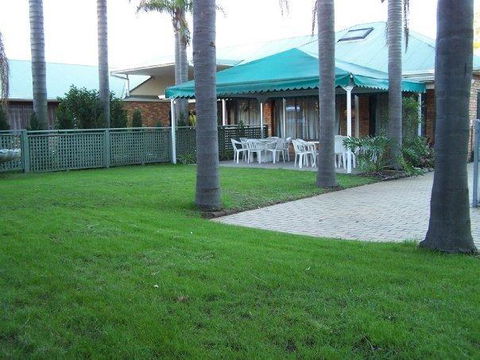 Abcot Inn - Flights 23