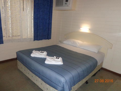 Adelaide Backpackers And Travellers Inn - Flights 31
