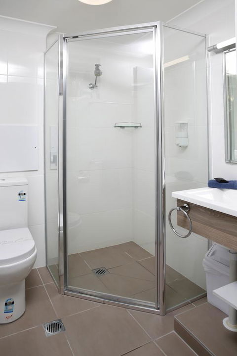 Aston Motel Yamba - Flights 16