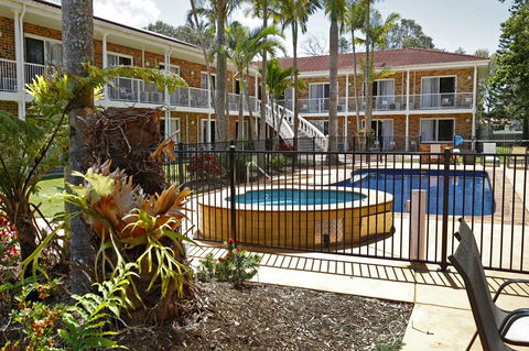 Aston Motel Yamba - Flights 20