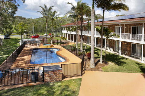 Aston Motel Yamba - Flights 13