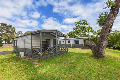 Echo Holiday Parks - Naracoorte - Flights 27