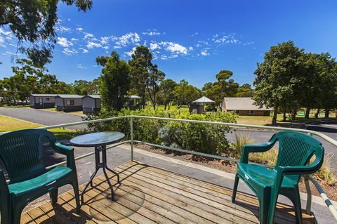 Echo Holiday Parks - Naracoorte - Flights 33