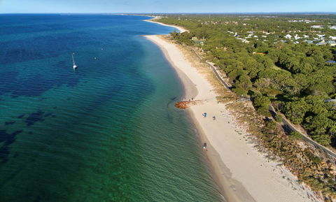 Abbey Beach Resort - Flights 3