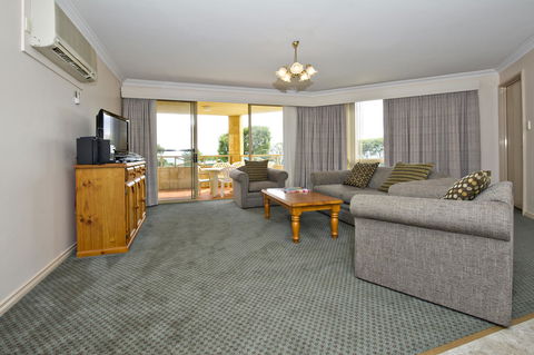 Abbey Beach Resort - Flights 29