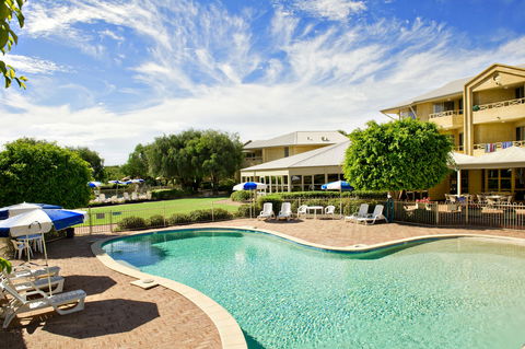 Abbey Beach Resort - Flights 7