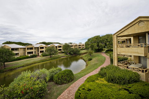 Abbey Beach Resort - Flights 44