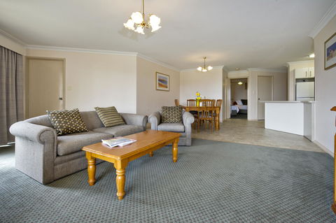 Abbey Beach Resort - Flights 28