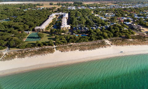 Abbey Beach Resort - Flights 4