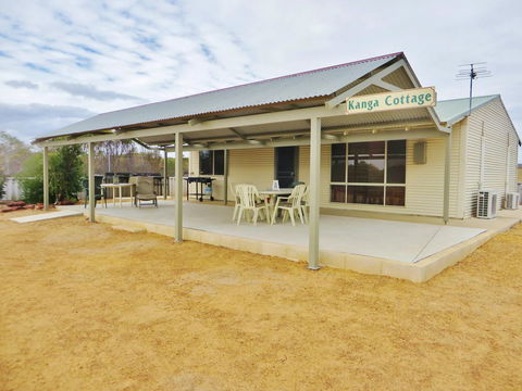 Kanga Cottage - Flights 0