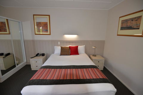 Country Comfort Amity Motel - Flights 20