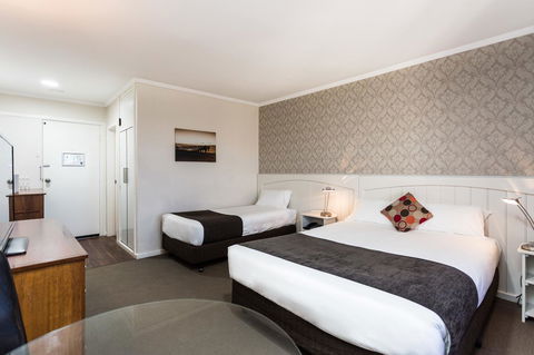 Country Comfort Amity Motel - Flights 34
