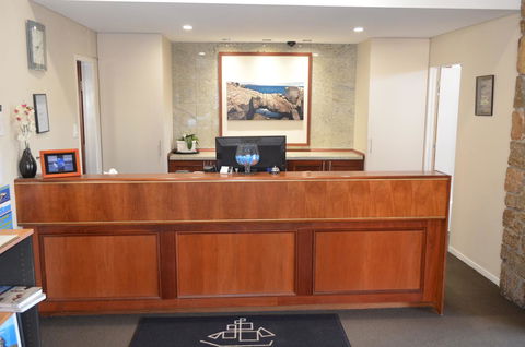 Country Comfort Amity Motel - Flights 7