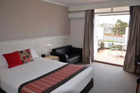 Country Comfort Amity Motel - Flights 3